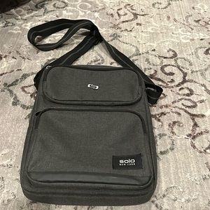 Solo New York laptop/tablet bag.